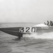 Delta 32' Hydrosonic special al debutto alla gara motonautica Cowes - Torquay del 1967