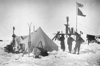 Accampamento allestito sul ghiaccio - foto ottobre 1915 b