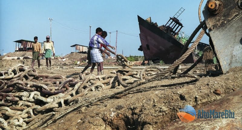 Demolizione navi India