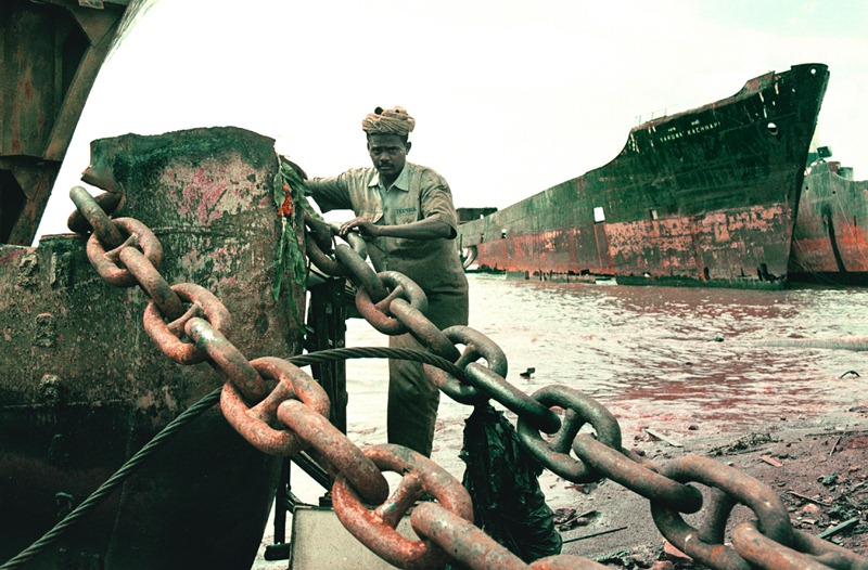 lavoratore-indiano-demolizione-navi