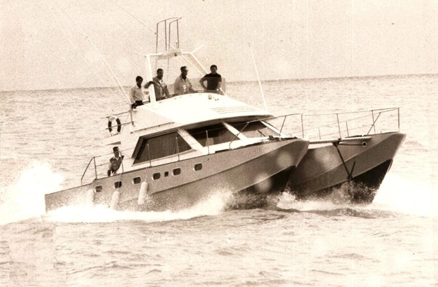 Barca classica Blue Manta Sciallino, Cat Fisherman di Franco Harrauer