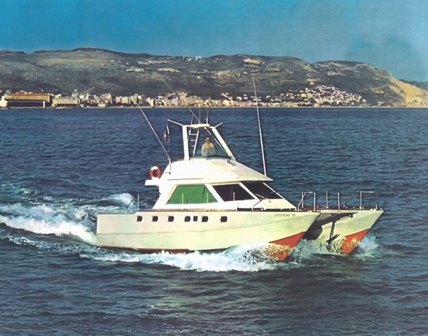 Barca classica Blue Manta Sciallino, Cat Fisherman di Franco Harrauer